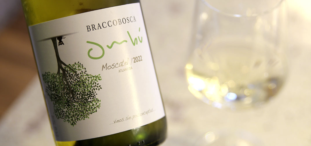 Review: Bracco Bosca, Ombú, Moscatel